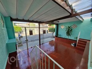 Image 7 - 896025