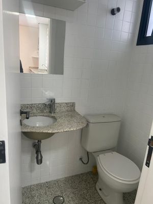 Image 19 - 896029