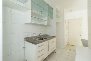 Image 19 - 896037