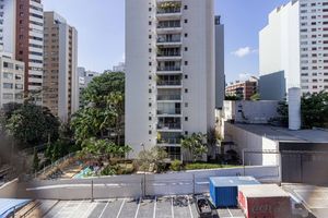 Image 18 - 896051