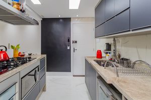 Image 28 - 896069
