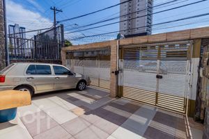 Image 8 - 896075