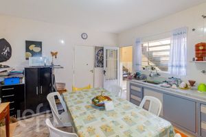 Image 3 - 896075