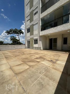Image 10 - 896077