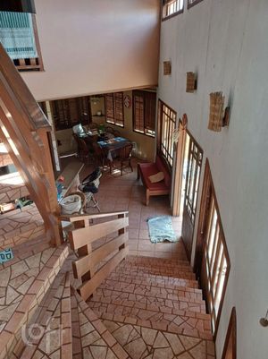 Image 10 - 896090