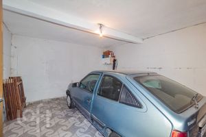 Image 34 - 896095