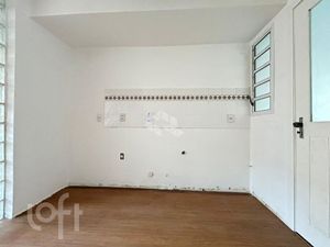 Image 8 - 896101