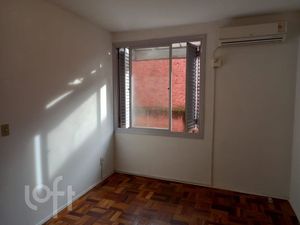 Image 8 - 896104