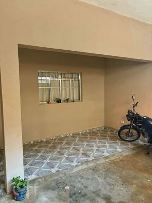 Image 8 - 896118