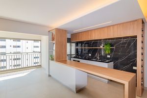 Image 1 - 896124
