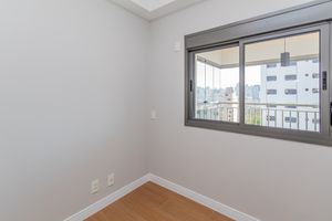 Image 19 - 896124
