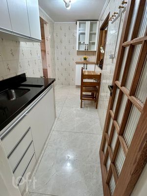 Image 17 - 896125