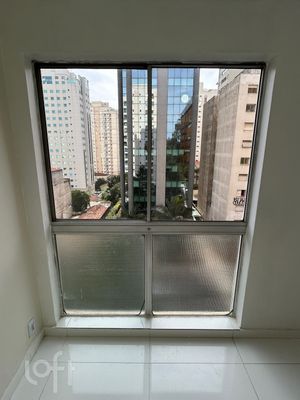 Image 8 - 896125