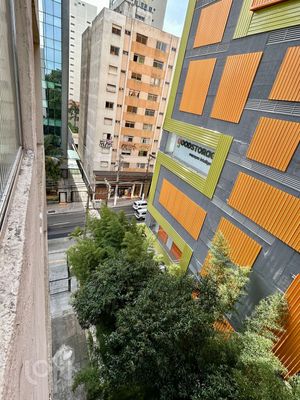Image 25 - 896125
