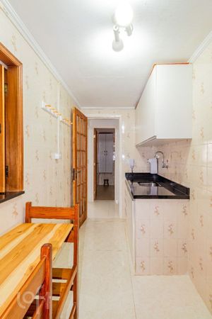 Image 8 - 896125