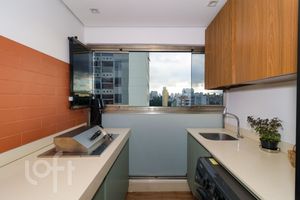 Image 13 - 896128