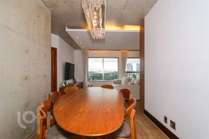 Image 2 - 896128