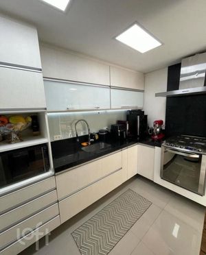Image 3 - 896132