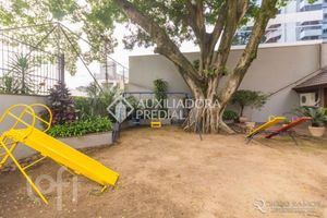 Image 3 - 896136