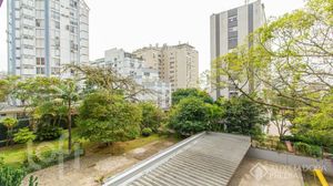 Image 11 - 896136