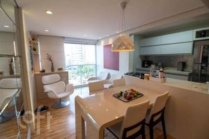 Image 3 - 896140