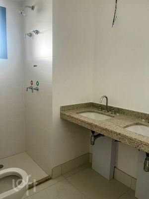Image 9 - 896141