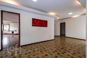 Image 7 - 896152