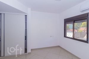 Image 33 - 896152