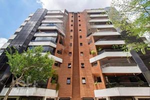 Image 36 - 896152