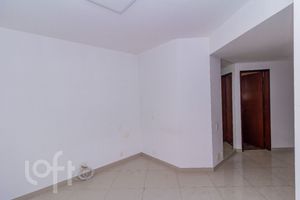 Image 35 - 896152