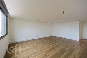 Image 7 - 896153