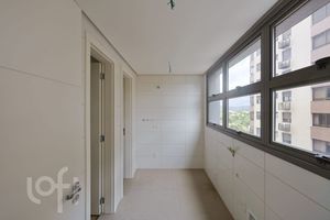 Image 39 - 896153