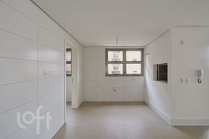 Image 11 - 896153