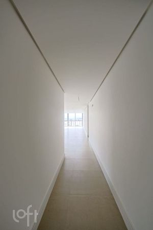 Image 23 - 896153