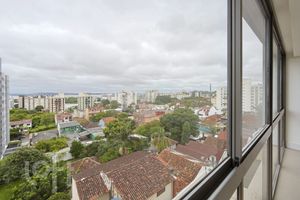 Image 21 - 896153