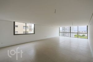 Image 42 - 896153