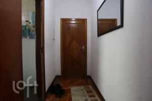 Image 1 - 896157