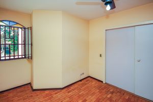 Image 21 - 896159