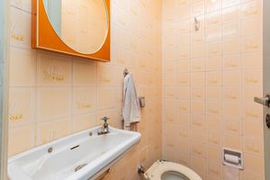 Image 33 - 896159