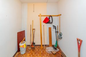 Image 36 - 896159