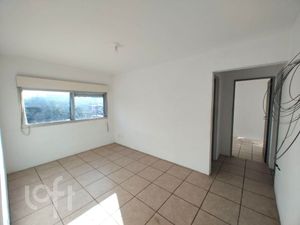 Image 18 - 896187