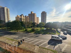 Image 11 - 896187