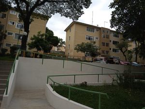 Image 4 - 896203
