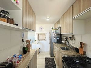Image 14 - 896204