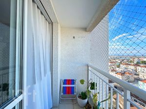 Image 8 - 896204