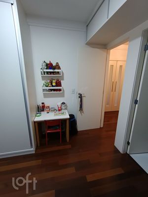 Image 14 - 896209