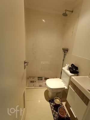 Image 21 - 896209