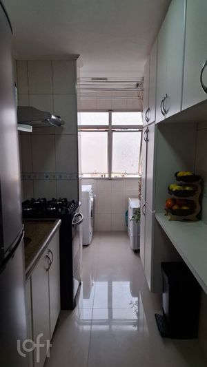 Image 4 - 896211