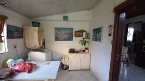 Image 4 - 896214
