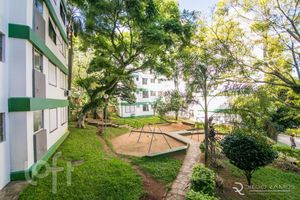 Image 16 - 896215